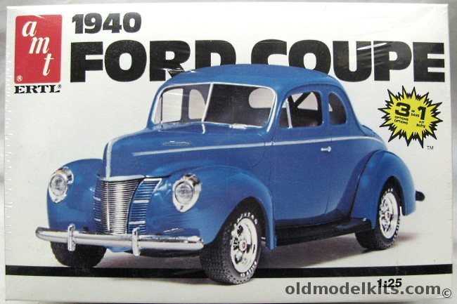 AMT 1/25 1940 Ford Coupe 3 in 1 - Stock / Modified / Custom, 6581 plastic model kit